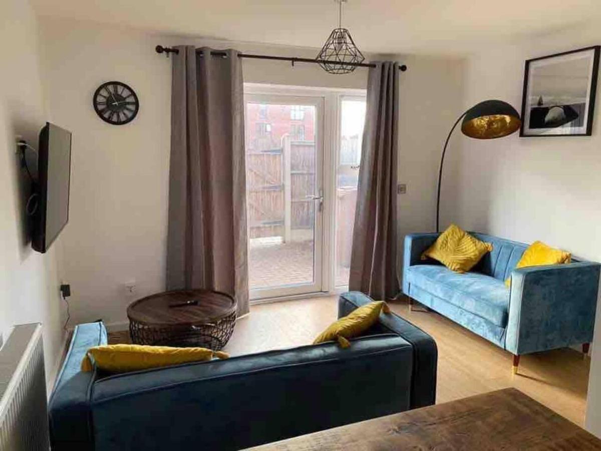 Beautiful 4-Bed House In Lincoln- Close To Centre Exterior photo